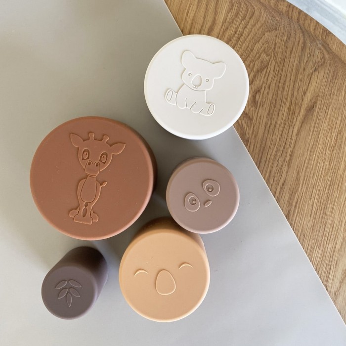Turn din silicon pentru stivuire - Vanja - Brown Color Mix - Nuuroo