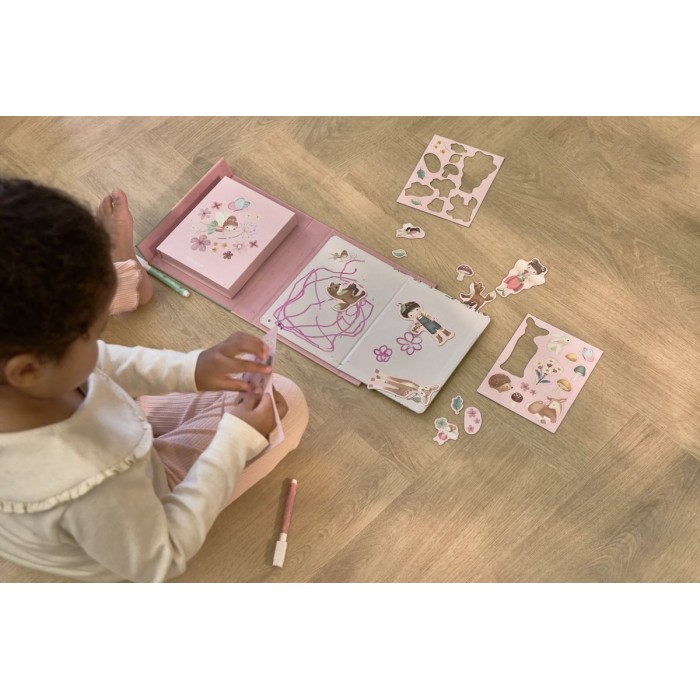 Carte magnetica cu figurine - Rosa Fairy Garden - Little Dutch