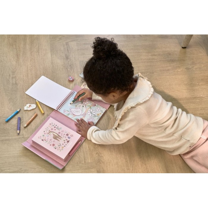 Set de colorat cu carte, creioane si stickere - Rosa Fairy Garden - Little Dutch