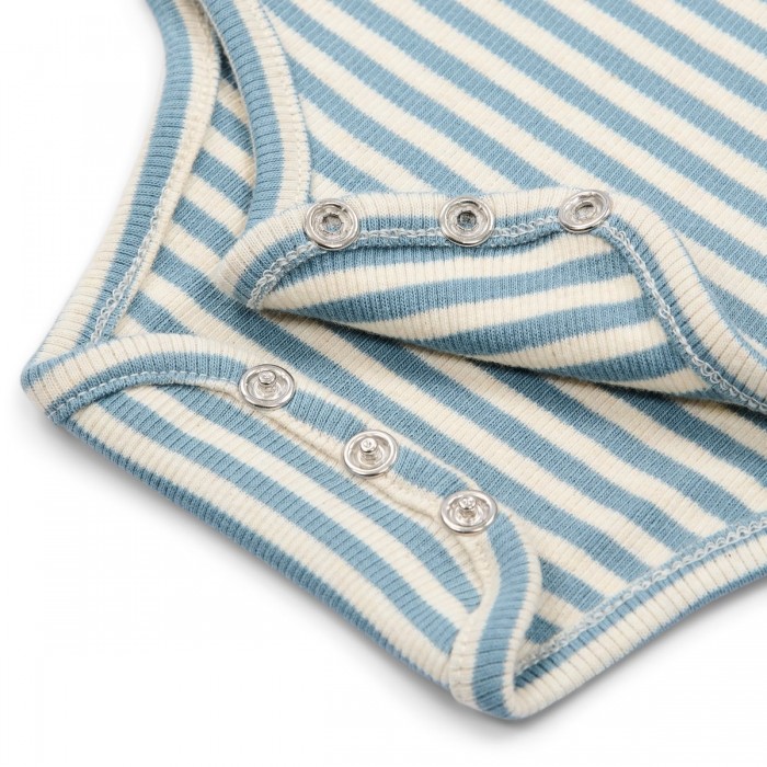 https://www.catenlunasinstele.ro/image/catalog/_PRODUSE/Little Dutch/CL26020312/bodysuit-short-sleeve-stone-blue-stripe-CL26020311-CL26020312-CL26020313-CL26020314-CL26020315-product-1 - Medium.jpg