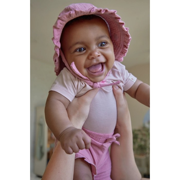 https://www.catenlunasinstele.ro/image/catalog/_PRODUSE/Little Dutch/CL26029201/hat-pink-blush-CL26029201-CL26029202-product-1 - Medium.jpg
