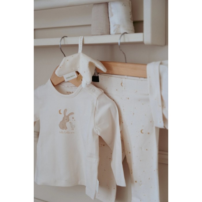 https://www.catenlunasinstele.ro/image/catalog/_PRODUSE/Little Dutch/CL26229000/clothing-giftset-newborn-naturals-cl26229000-cl26229001-product-1 - Medium.jpg