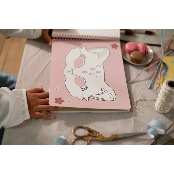 Carte cu masti pentru decupat - stickere si foarfeca incluse - ROSA - Little Dutch