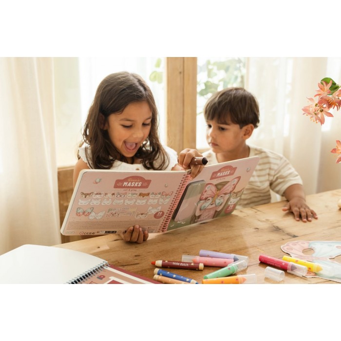 Carte cu masti pentru decupat - stickere si foarfeca incluse - ROSA - Little Dutch