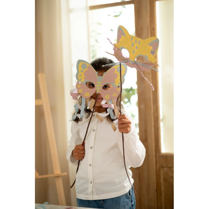 Carte cu masti pentru decupat - stickere si foarfeca incluse - ROSA - Little Dutch