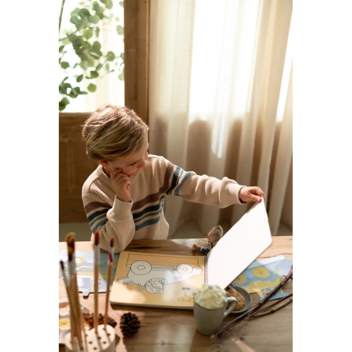 Carte cu activitati pentru decupat - stickere si foarfeca incluse - Jim - Little Dutch