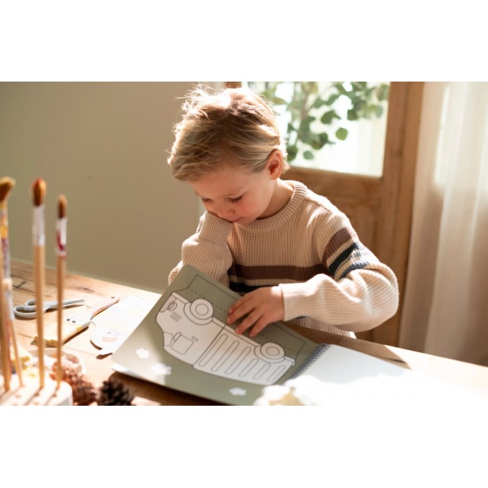 Carte cu activitati pentru decupat - stickere si foarfeca incluse - Jim - Little Dutch