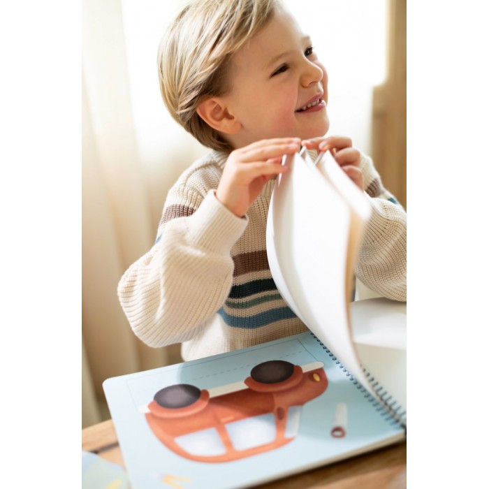 Carte cu activitati pentru decupat - stickere si foarfeca incluse - Jim - Little Dutch