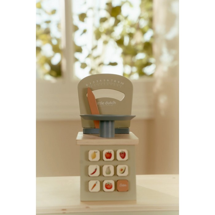 Cantar din lemn pentru jocul de rol - Green - Little Dutch Cantar din lemn pentru jocul de rol - Green - Little Dutch