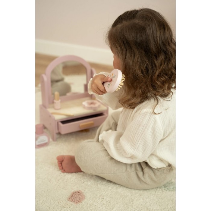 Masuta de toaleta cu accesorii pentru jocul de rol - Pink - Little Dutch Masuta de toaleta cu accesorii pentru jocul de rol - Pink - Little Dutch