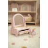 Masuta de toaleta cu accesorii pentru jocul de rol - Pink - Little Dutch Masuta de toaleta cu accesorii pentru jocul de rol - Pink - Little Dutch
