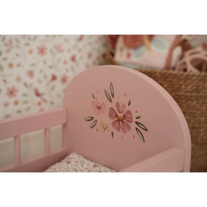 Patut din lemn FSC cu lenjerie pentru papusi - Pink - Little Dutch Patut din lemn FSC cu lenjerie pentru papusi - Pink - Little Dutch