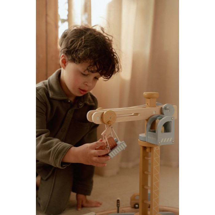 Macara din lemn cu accesorii si sine de tren - Little Dutch Macara din lemn cu accesorii si sine de tren - Little Dutch