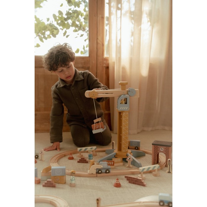 Macara din lemn cu accesorii si sine de tren - Little Dutch Macara din lemn cu accesorii si sine de tren - Little Dutch