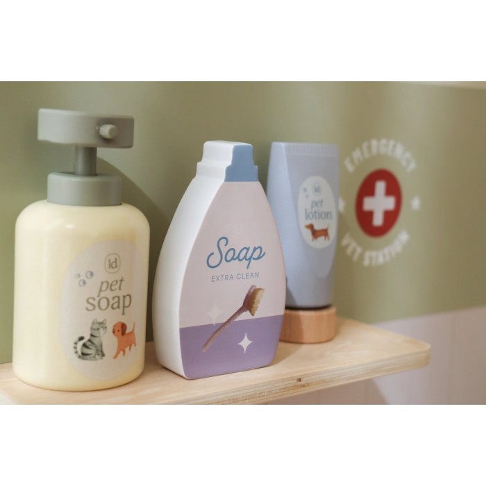 Cabinet veterinar cu accesorii din lemn FSC - Green - Little Dutch Cabinet veterinar cu accesorii din lemn FSC - Green - Little Dutch