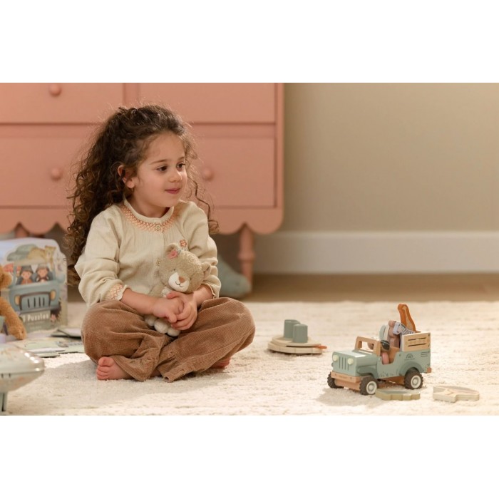 Jucarie din plus - Leoaica - 17 cm - Safari Friends - Little Dutch