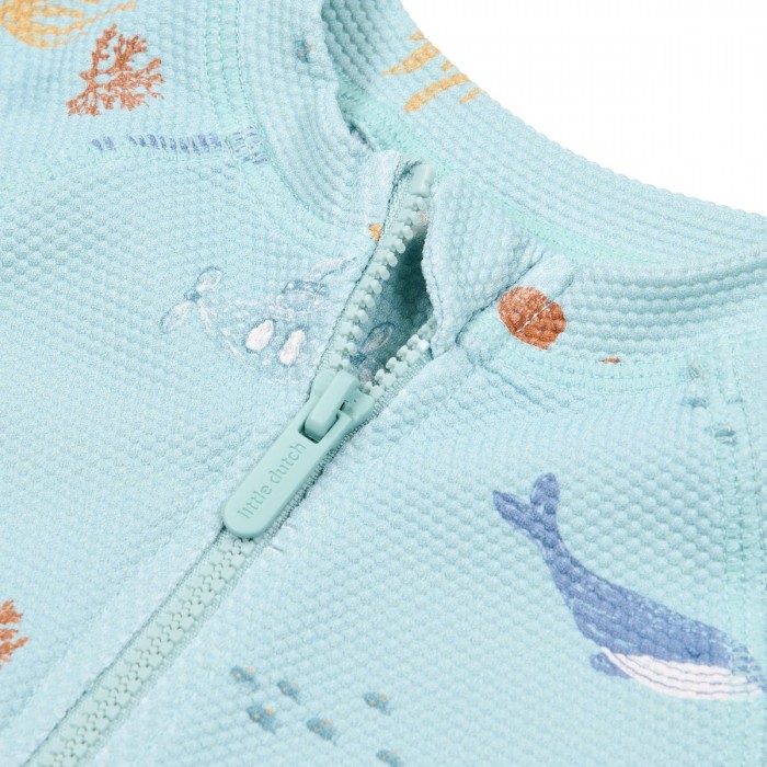 https://www.catenlunasinstele.ro/image/catalog/_PRODUSE/Little Dutch/SS26/bluza-de-inot-cu-maneca-lunga-cu-protectie-uv-40-ocean-friends-CL26030305-1.jpg