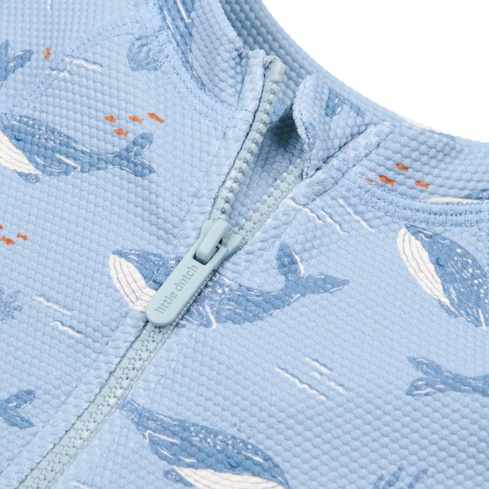 https://www.catenlunasinstele.ro/image/catalog/_PRODUSE/Little Dutch/SS26/costum-de-baie-intreg-cu-maneca-lunga-cu-protectie-uv-40-ocean-splash-CL26030105-1.jpg