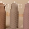 Sticla din silicon Isa - 400 ml - Cobblestone - Nuuroo