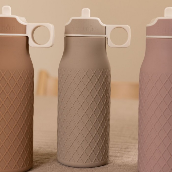 Sticla din silicon Isa - 400 ml - Cobblestone - Nuuroo
