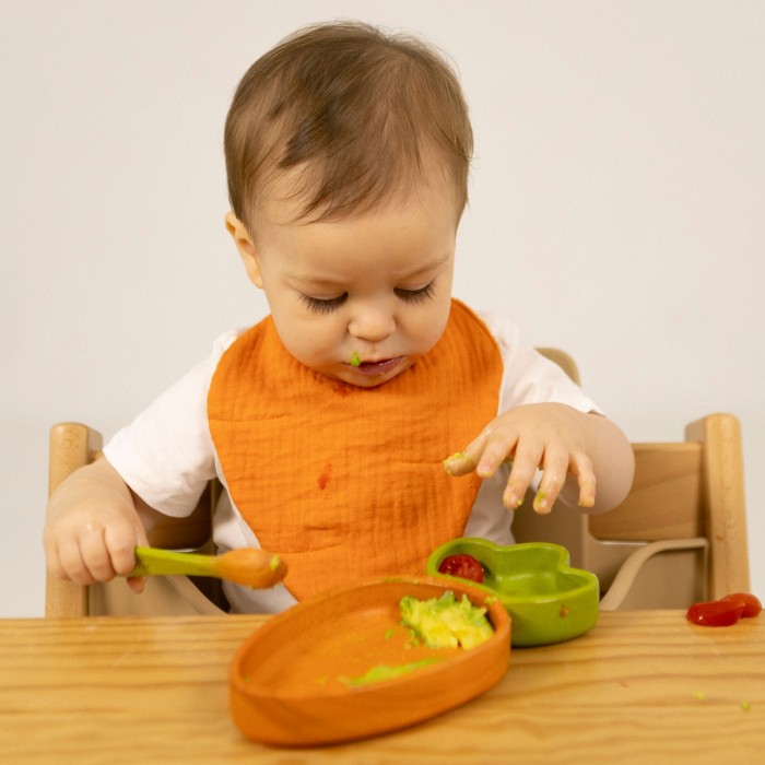 Farfurie din lemn FSC cu lingurita - Cathy The Carrot - Oli & Carol