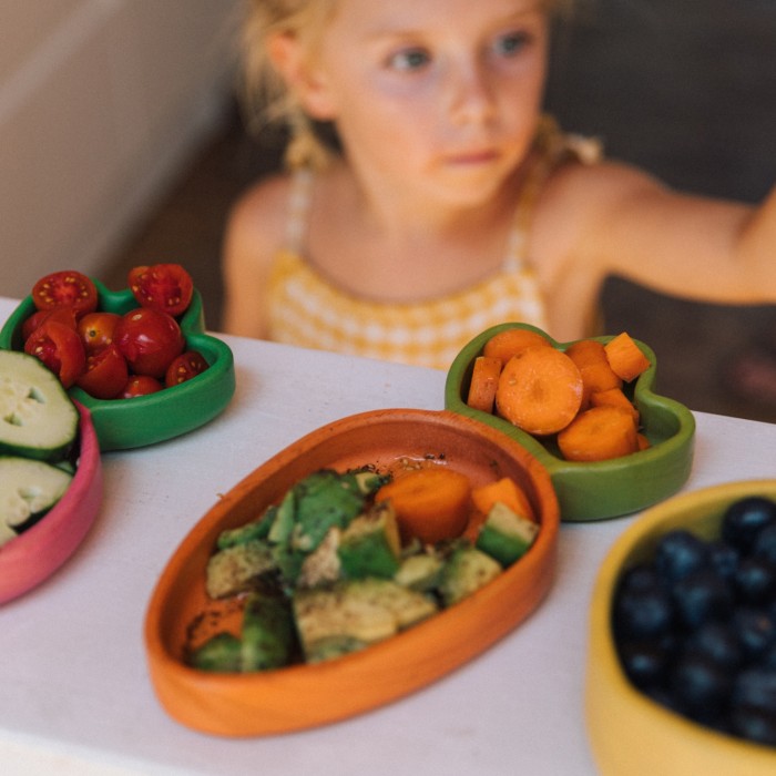 Farfurie din lemn FSC cu lingurita - Cathy The Carrot - Oli & Carol