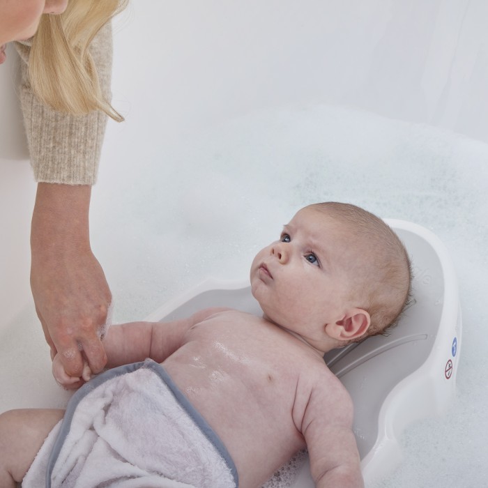 Suport ergonomic pentru baie nou nascut  - Eucalyptus - Shnuggle