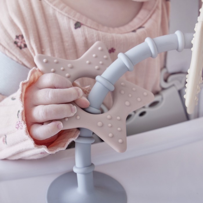 Jucarie senzoriala cu ventuze - Stick ‘n’ Play - Star - Shnuggle